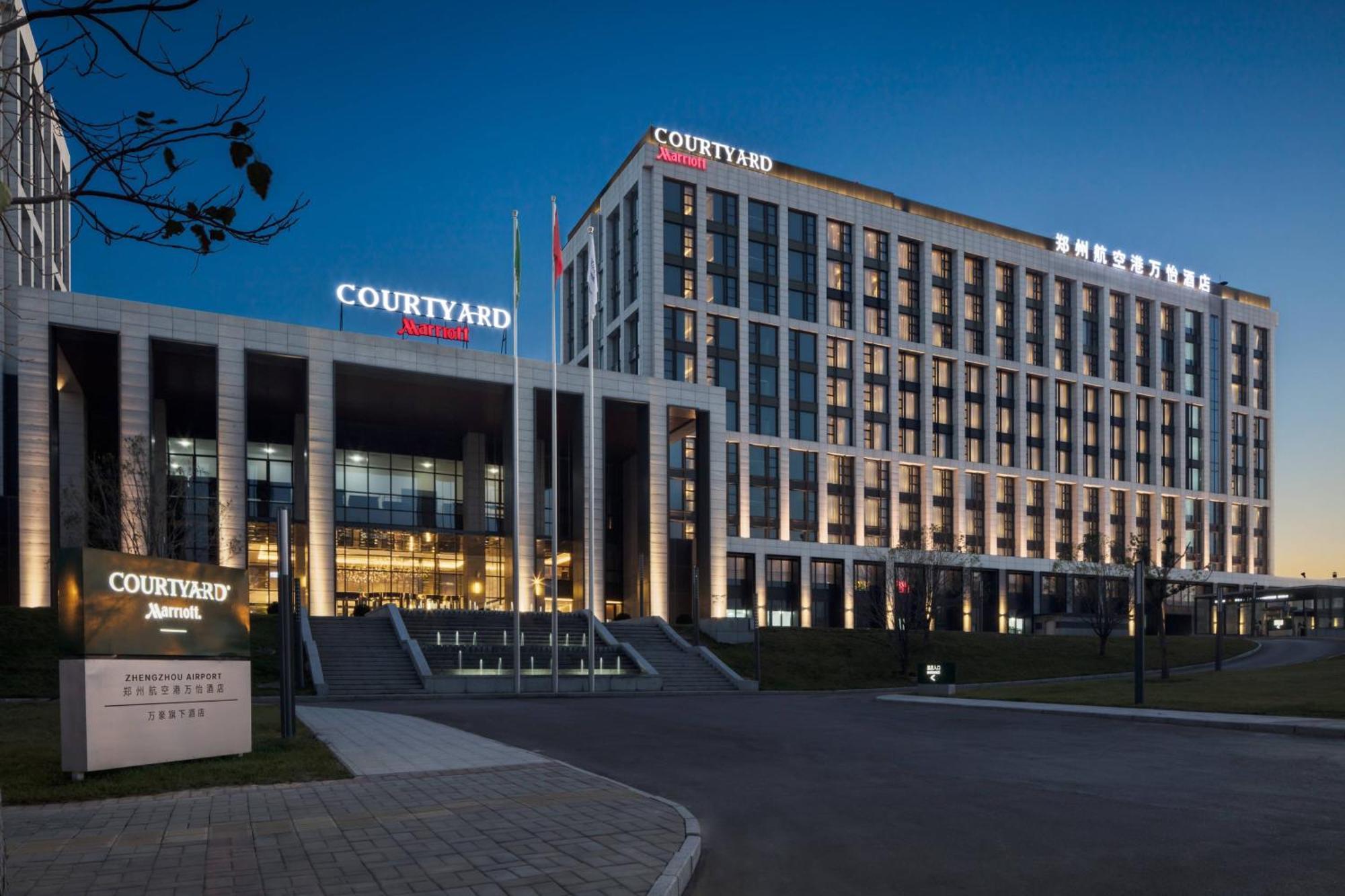 Courtyard By Marriott Zhengzhou Airport Hotel Exterior photo